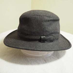 Tilley TTW2 Tec Wool Hat in Black | Size 7